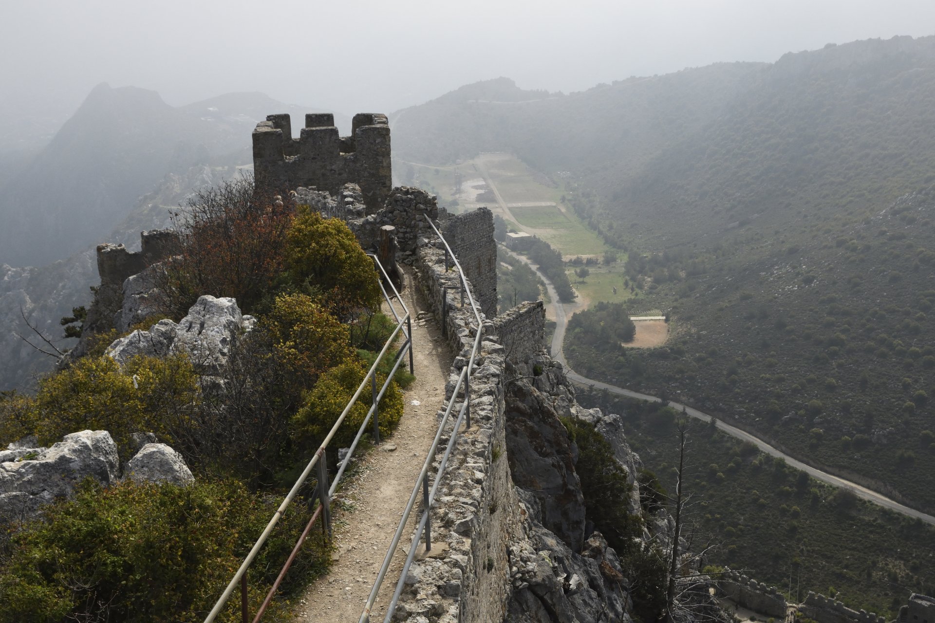 St. Hilarion Adının Kaleye Yerleşmesi – Bir İnziva Tepesinden Ortaçağ’ın Stratejik Kalesine, ST. HILARION KALESİ