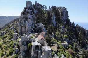 St. Hilarion Adının Kökeni – Bir Münzevinin İzinde Doğan Efsane