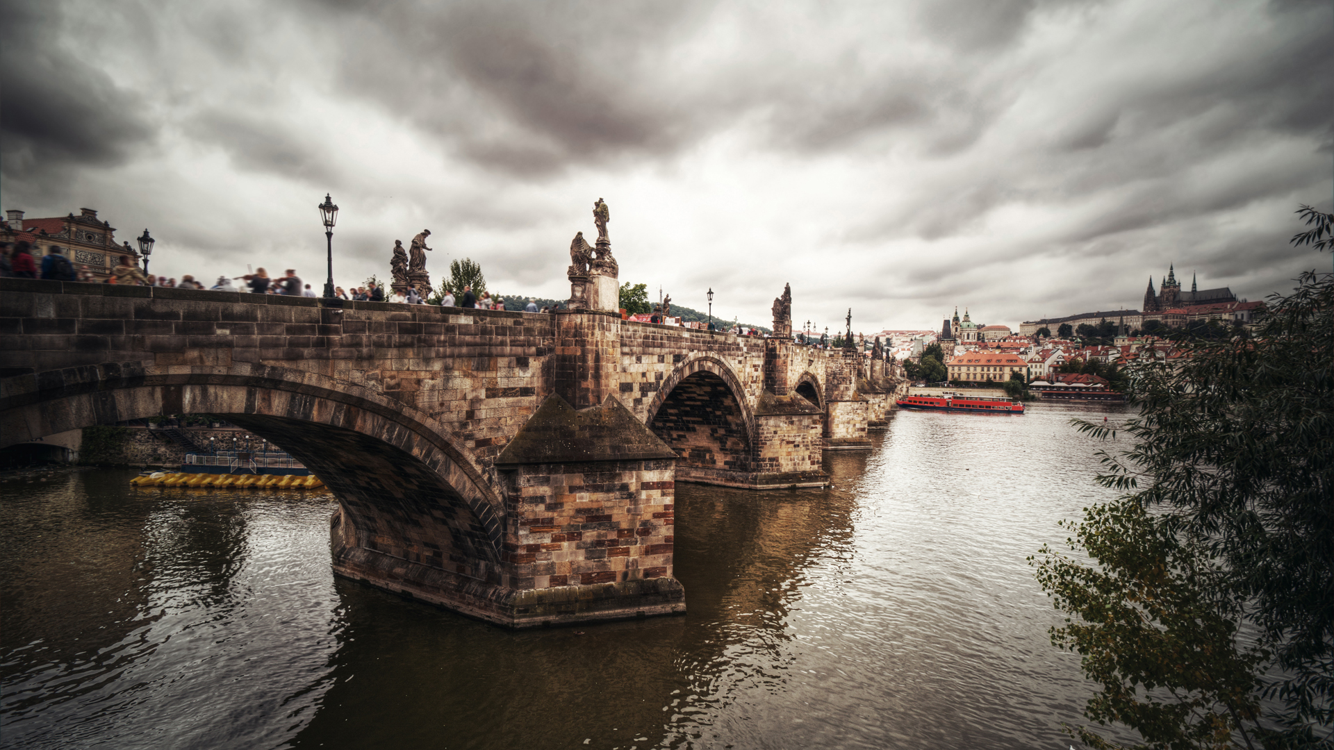 ST. HİLARİON KALESİ ADINI KİMDEN ALMIŞTIR?